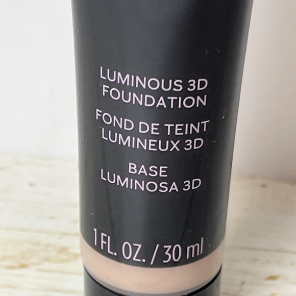 Mary Kay TimeWise MATTE 3D Liquid Foundation Ivory W130 NEW - Picture 3 of 5